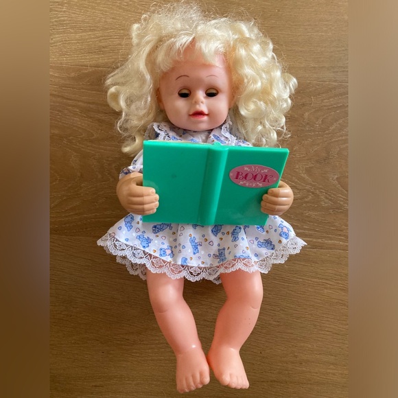 Cute reading doll - Picture 3 of 6